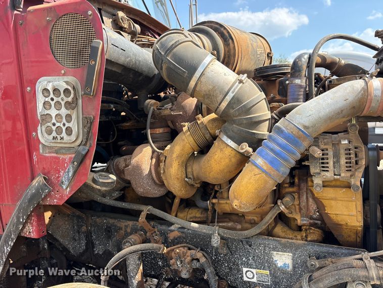 image for item YA2857 2004 Kenworth T800 dump truck