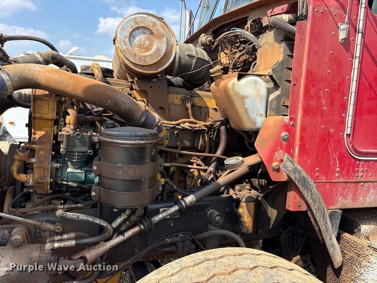 image for item YA2857 2004 Kenworth T800 dump truck