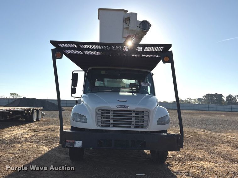 image for item YA2864 2011 Freightliner Business Class M2 forestry bucket truck