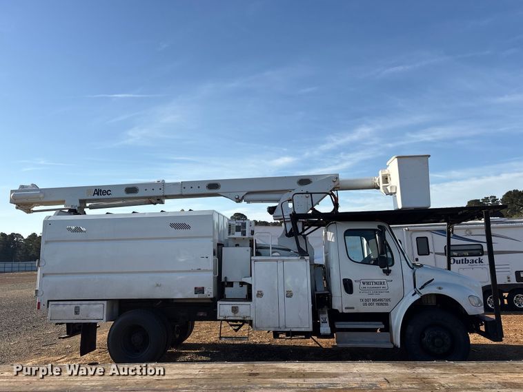 image for item YA2864 2011 Freightliner Business Class M2 forestry bucket truck