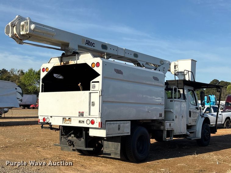 image for item YA2864 2011 Freightliner Business Class M2 forestry bucket truck