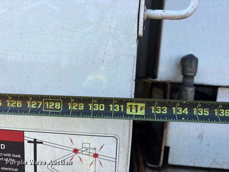 image for item YA2864 2011 Freightliner Business Class M2 forestry bucket truck