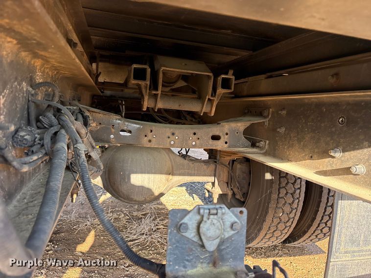image for item YA2864 2011 Freightliner Business Class M2 forestry bucket truck