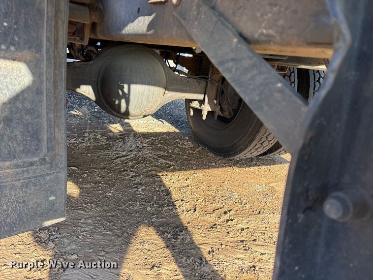 image for item YA2864 2011 Freightliner Business Class M2 forestry bucket truck