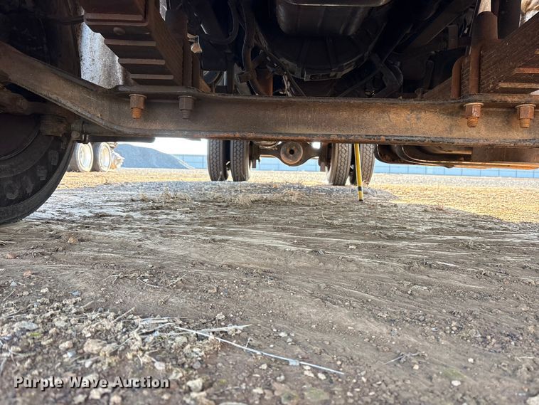 image for item YA2864 2011 Freightliner Business Class M2 forestry bucket truck