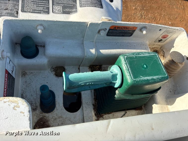 image for item YA2864 2011 Freightliner Business Class M2 forestry bucket truck