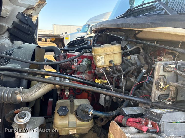 image for item YA2864 2011 Freightliner Business Class M2 forestry bucket truck