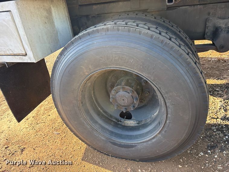image for item YA2864 2011 Freightliner Business Class M2 forestry bucket truck