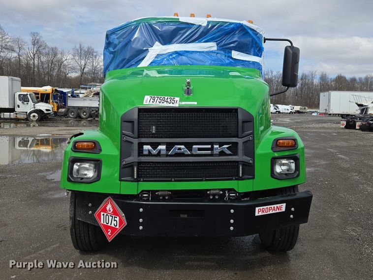 image for item YA2884 2023 Mack MD propane delivery truck