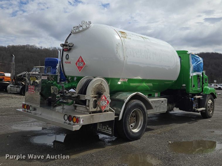 image for item YA2884 2023 Mack MD propane delivery truck