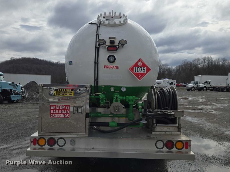 image for item YA2884 2023 Mack MD propane delivery truck