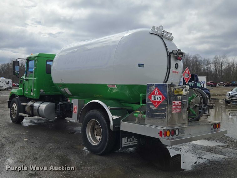 image for item YA2884 2023 Mack MD propane delivery truck