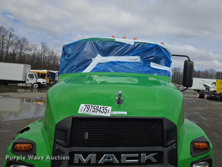 image for item YA2884 2023 Mack MD propane delivery truck