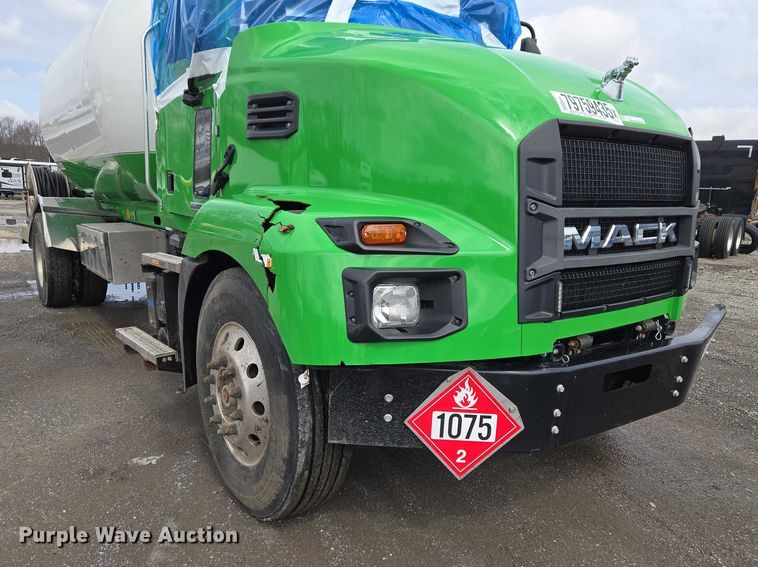 image for item YA2884 2023 Mack MD propane delivery truck