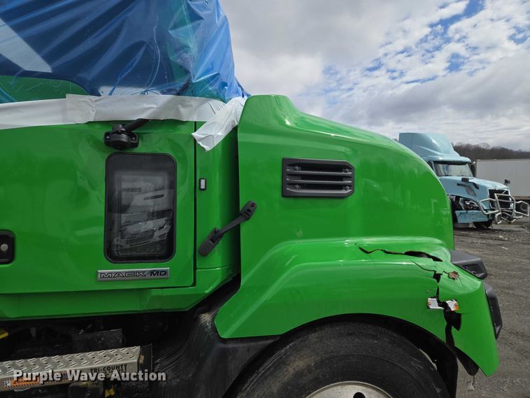image for item YA2884 2023 Mack MD propane delivery truck