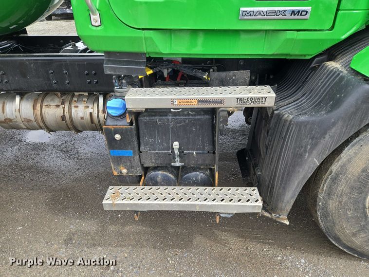image for item YA2884 2023 Mack MD propane delivery truck