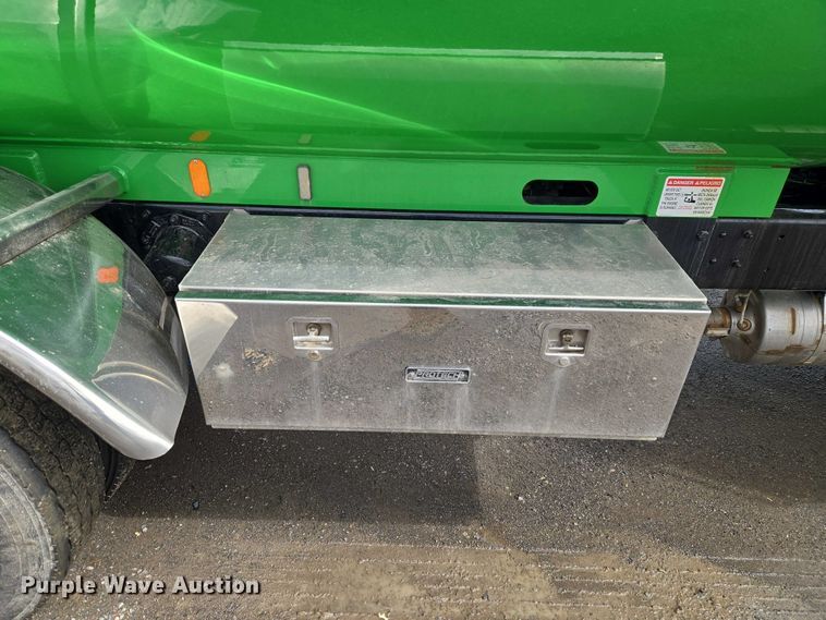 image for item YA2884 2023 Mack MD propane delivery truck