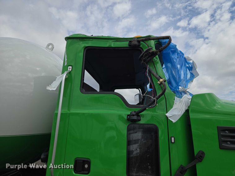 image for item YA2884 2023 Mack MD propane delivery truck