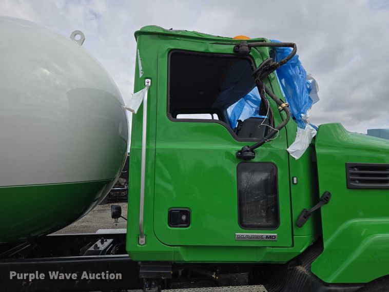 image for item YA2884 2023 Mack MD propane delivery truck
