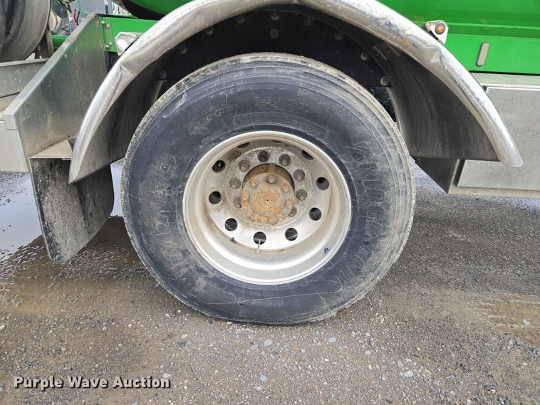 image for item YA2884 2023 Mack MD propane delivery truck