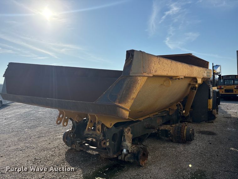image for item YA3033 2010 Komatsu HM400-2 articulated haul truck