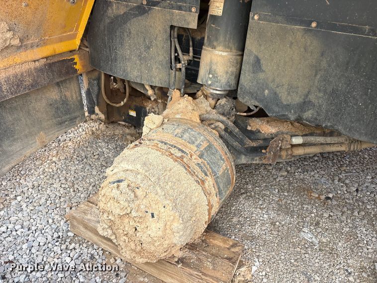 image for item YA3033 2010 Komatsu HM400-2 articulated haul truck