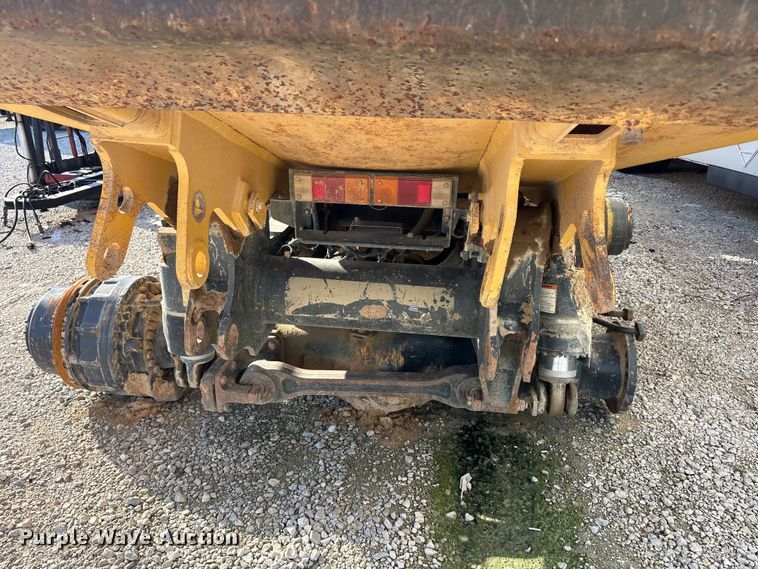 image for item YA3033 2010 Komatsu HM400-2 articulated haul truck