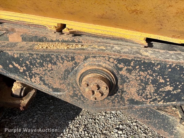 image for item YA3033 2010 Komatsu HM400-2 articulated haul truck
