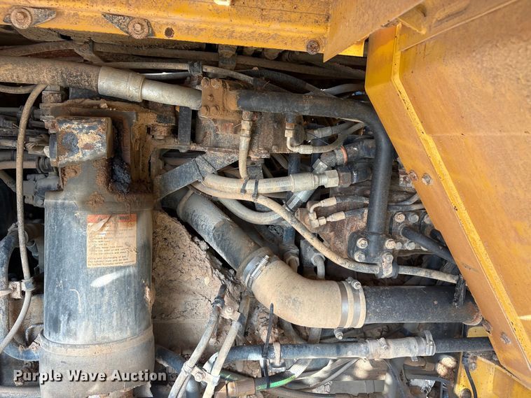 image for item YA3033 2010 Komatsu HM400-2 articulated haul truck