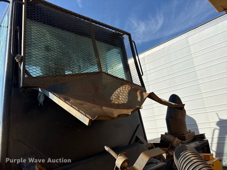 image for item YA3033 2010 Komatsu HM400-2 articulated haul truck