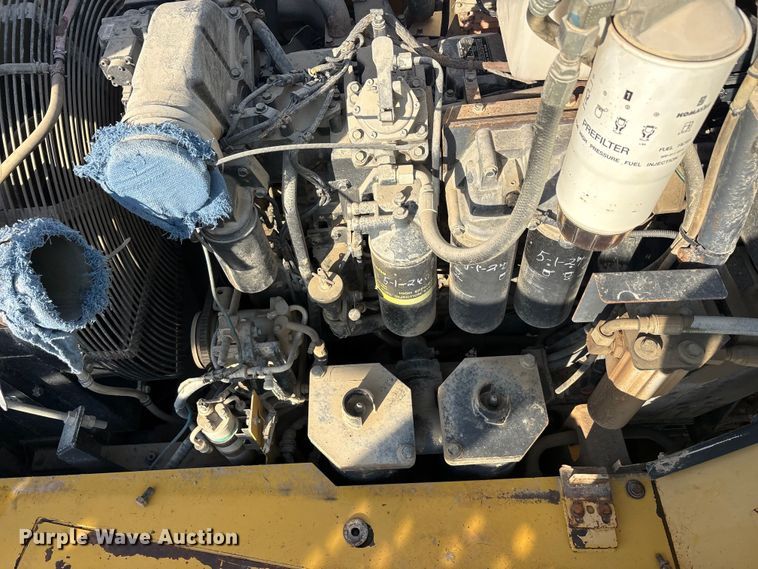 image for item YA3033 2010 Komatsu HM400-2 articulated haul truck