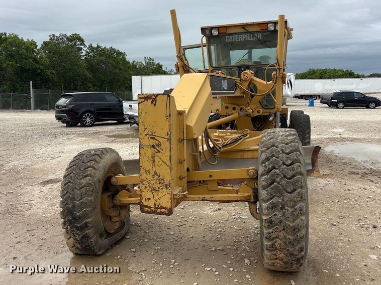 image for item YA3035 2001 Caterpillar 140H motor grader