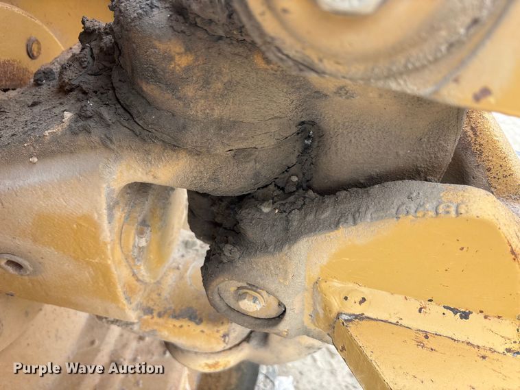 image for item YA3035 2001 Caterpillar 140H motor grader
