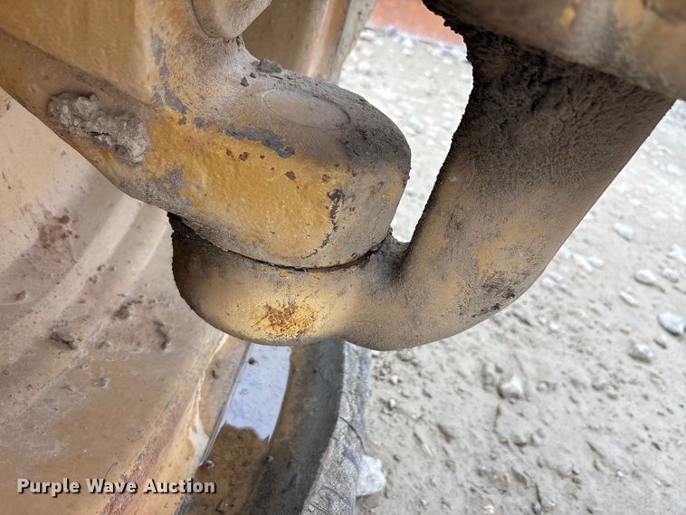 image for item YA3035 2001 Caterpillar 140H motor grader