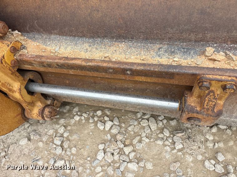 image for item YA3035 2001 Caterpillar 140H motor grader