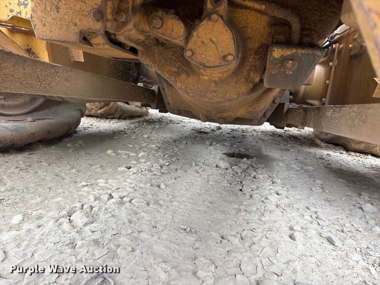 image for item YA3035 2001 Caterpillar 140H motor grader