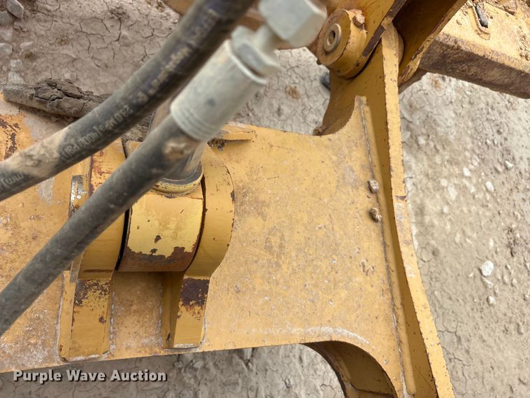 image for item YA3035 2001 Caterpillar 140H motor grader