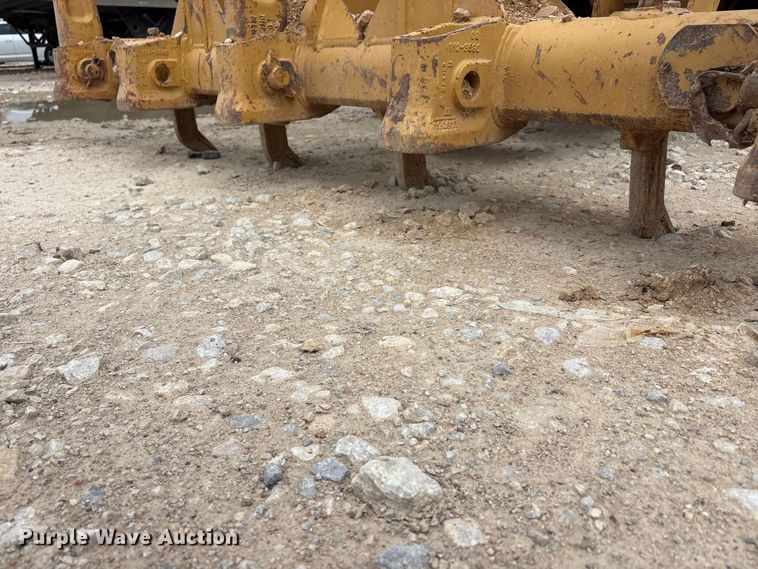 image for item YA3035 2001 Caterpillar 140H motor grader