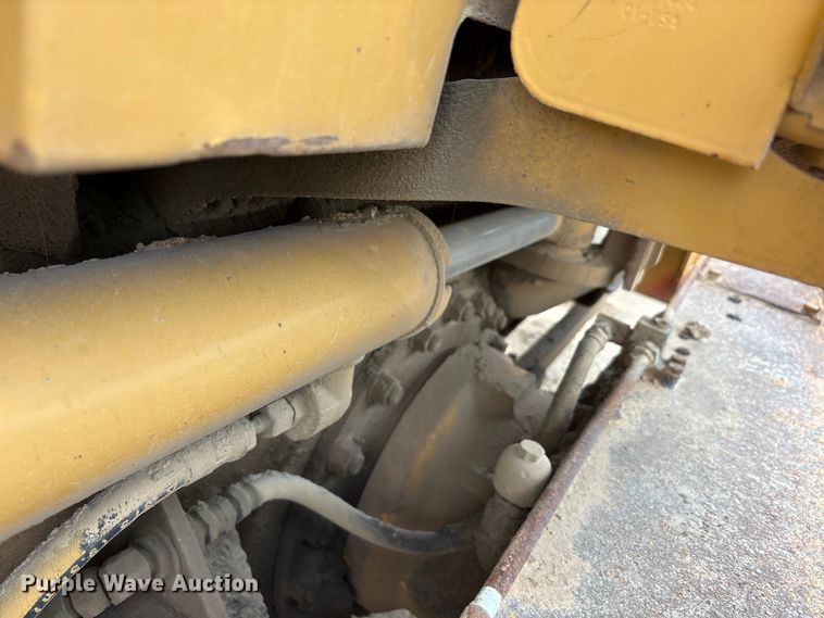 image for item YA3035 2001 Caterpillar 140H motor grader