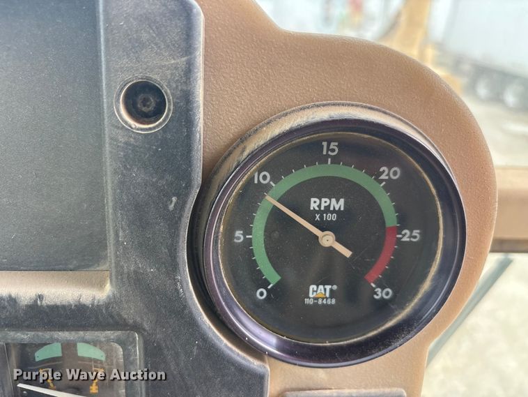 image for item YA3035 2001 Caterpillar 140H motor grader
