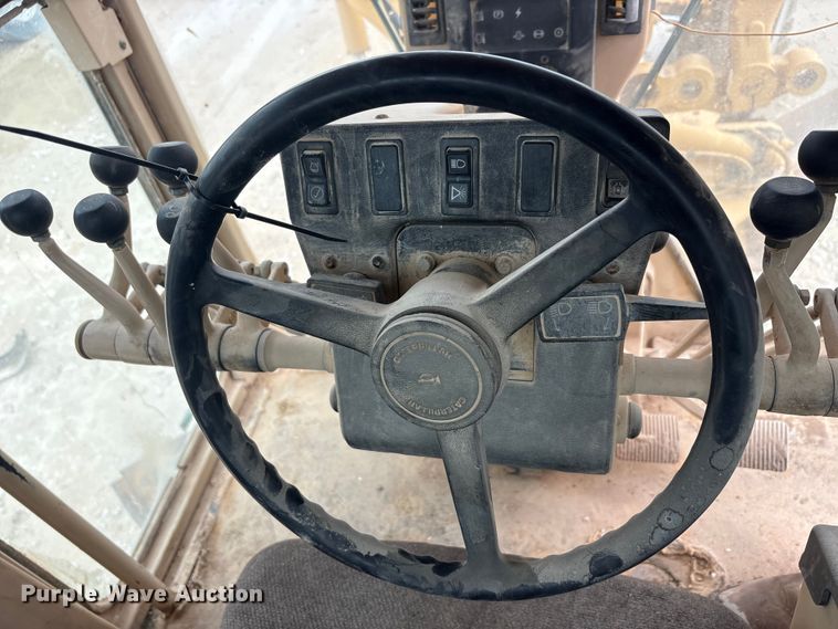 image for item YA3035 2001 Caterpillar 140H motor grader