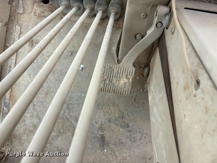 image for item YA3035 2001 Caterpillar 140H motor grader