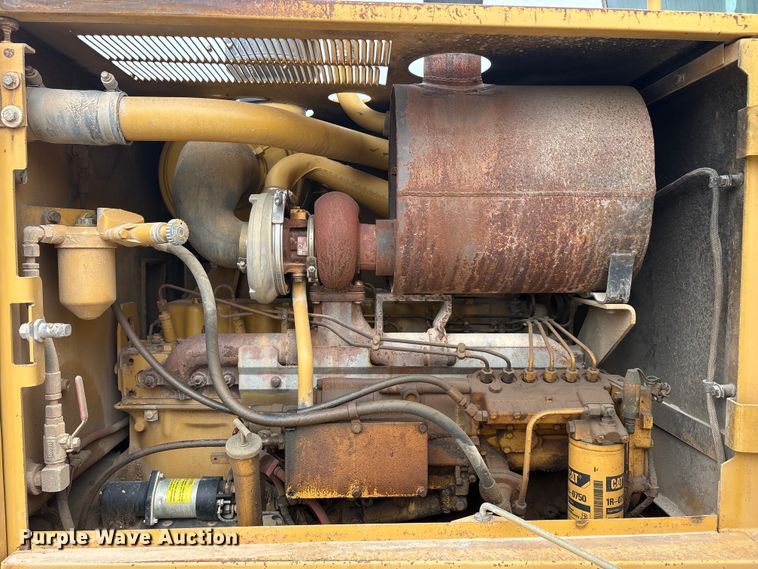 image for item YA3035 2001 Caterpillar 140H motor grader