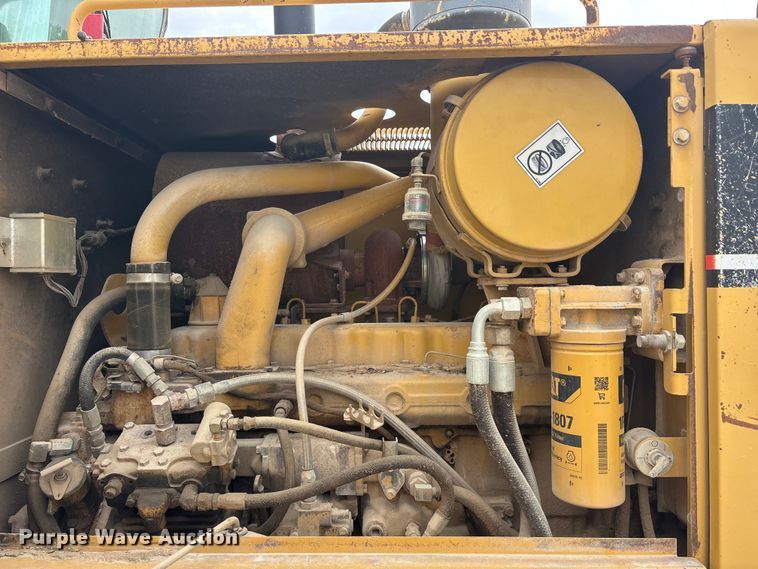 image for item YA3035 2001 Caterpillar 140H motor grader