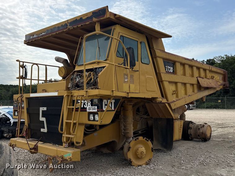 image for item YA3036 1994 Caterpillar 773B articulated haul truck
