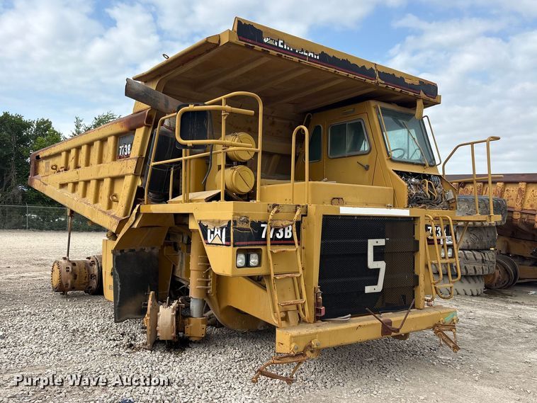 image for item YA3036 1994 Caterpillar 773B articulated haul truck