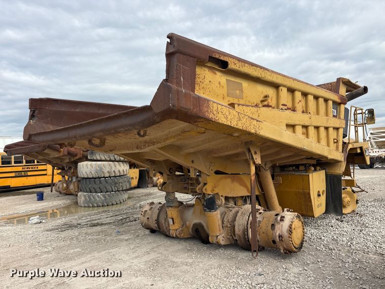 image for item YA3036 1994 Caterpillar 773B articulated haul truck