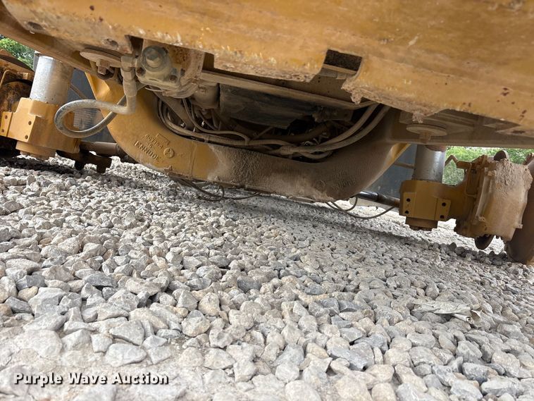 image for item YA3036 1994 Caterpillar 773B articulated haul truck
