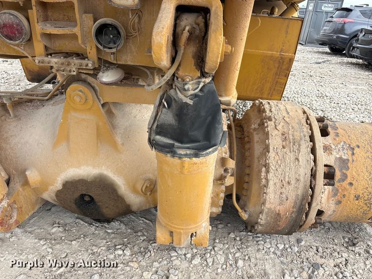 image for item YA3036 1994 Caterpillar 773B articulated haul truck