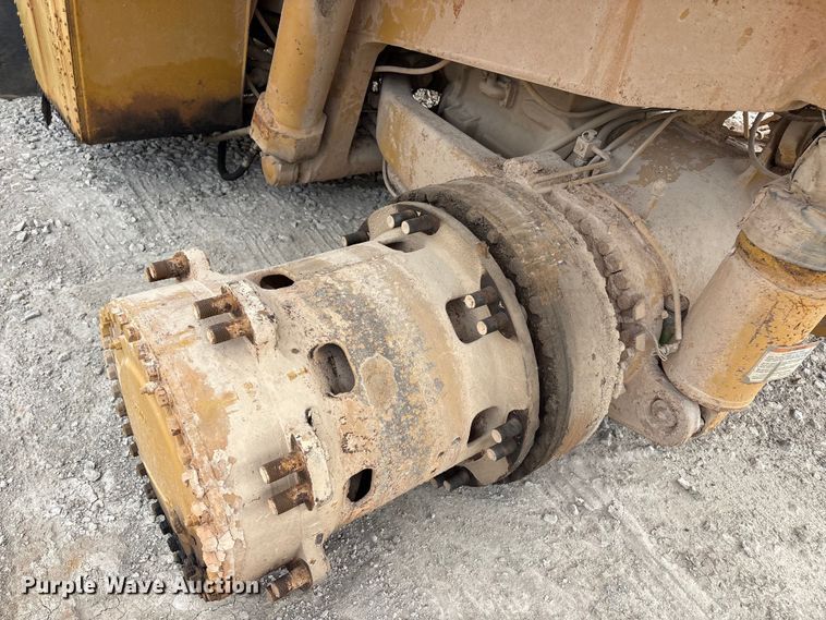 image for item YA3036 1994 Caterpillar 773B articulated haul truck